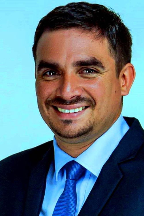 Alberto Cortez Casuso as Martín