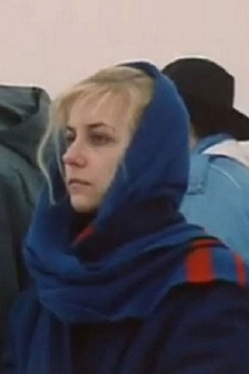 Larisa Yakusheva as Валя (невеста погибшего воина)