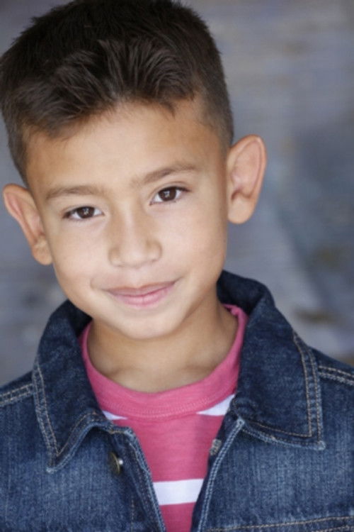 Isaac Linares as Memo Argueta