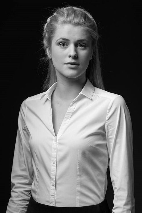 Agate Krista as Neze (voice)