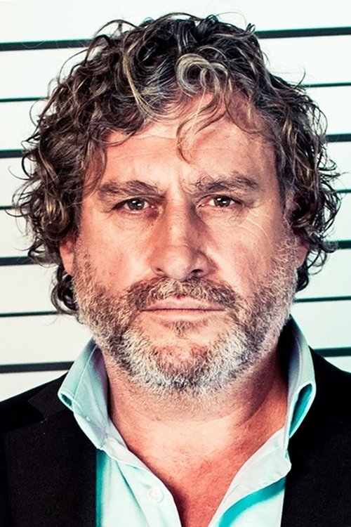 Arno Chevrier as Bob