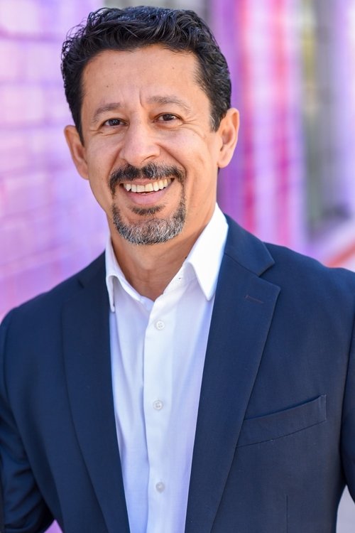 Ismail Bashey as Extra