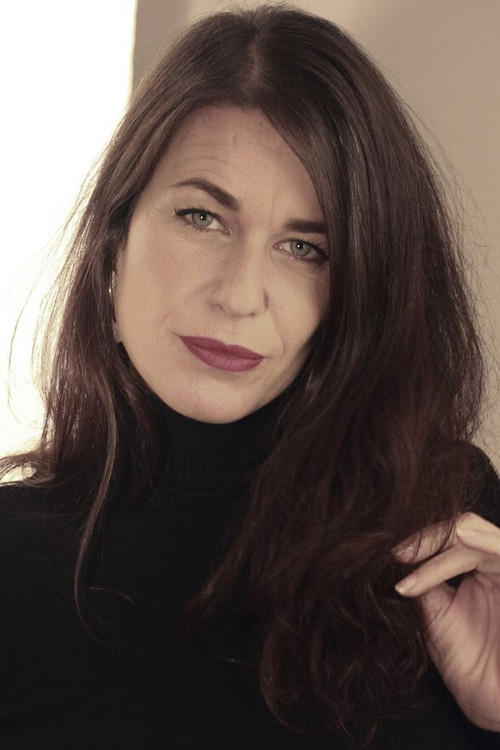 Naiara Arnedo as Nina