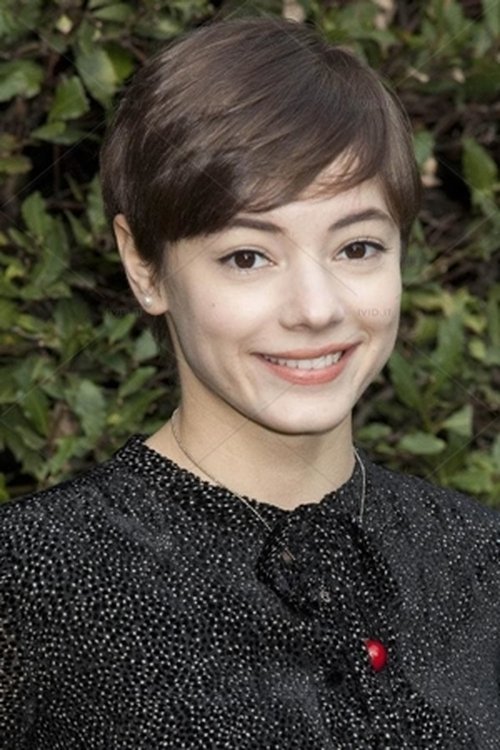 Laura Glavan as Martina