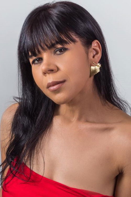 Kel Pereira as Cantora