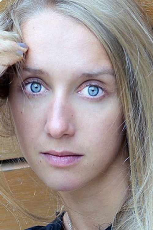 Mariya Bushmeleva as Оксана Непруха