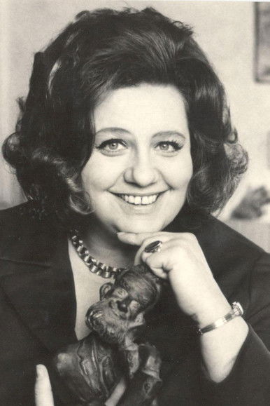 Helena Růžičková as Ema Krkavcová