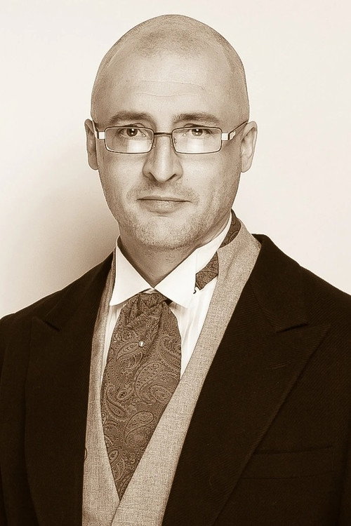 Aku Laitinen as Private Knihti