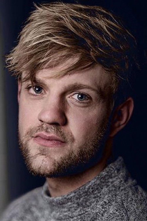 Denholm Spurr as Bobby