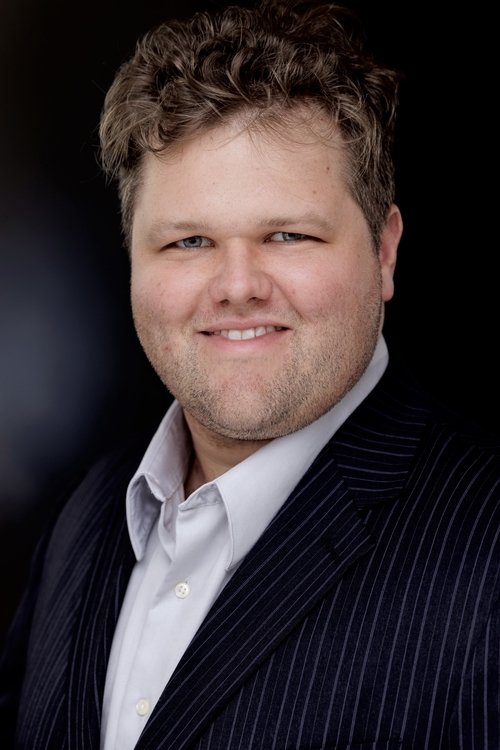 Bo Mitchell as Steven Hall