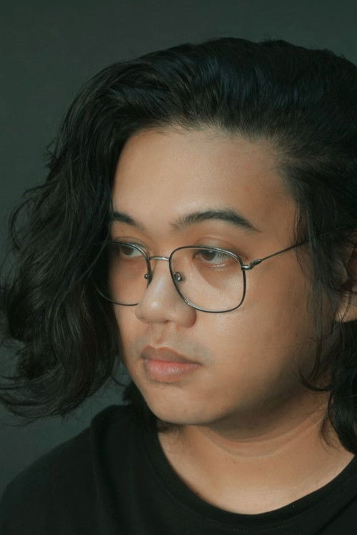 Ram Pedroza as Pilote