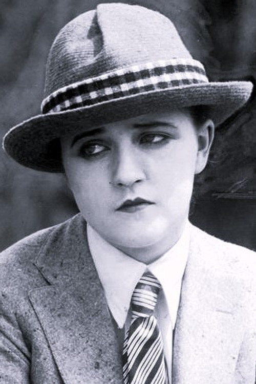 Helen Greene as Leila Archibald