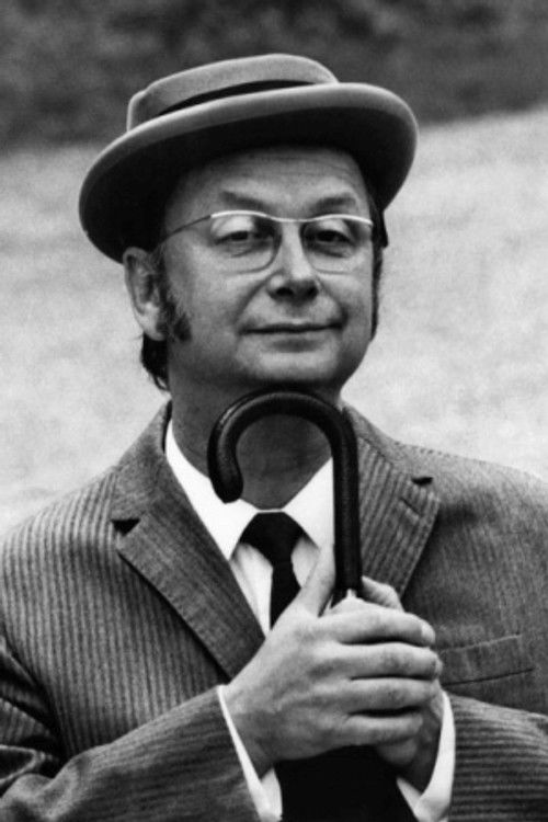 Walter Roderer as Hugo Wiederkehr