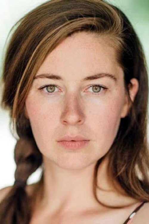 Roxana Lupu as Queen Marie