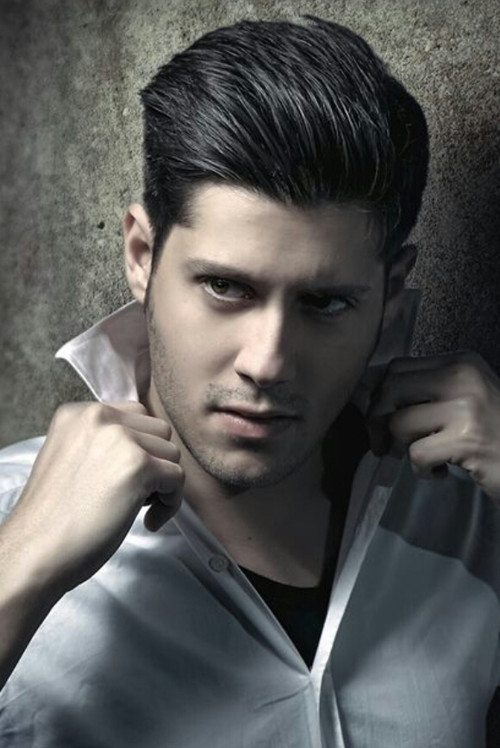 Michael Righini as poliziotto biondo