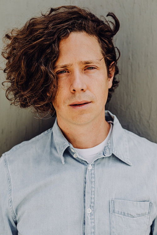 Nicholas Fackler as Kevin Porter