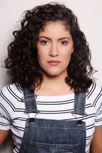 Mônica Born as Luiza