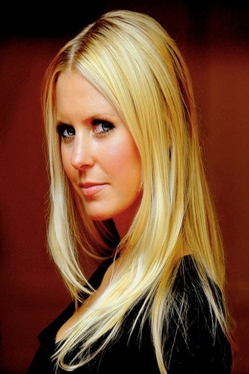 Bettina Holwerda as Directrice Lieshout