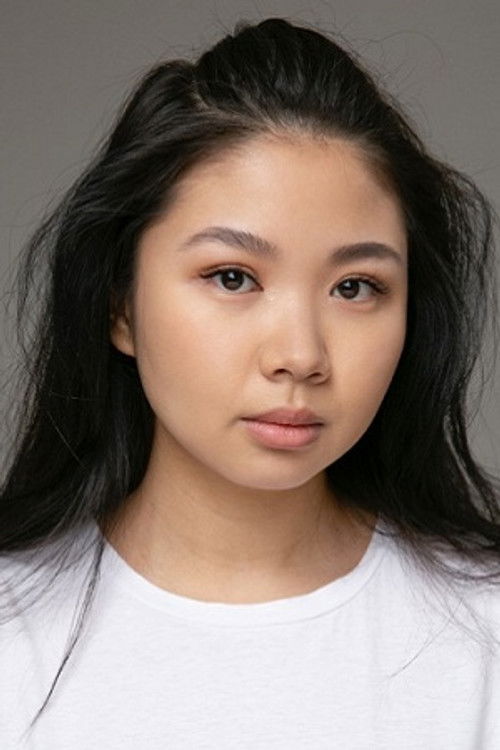 Alyona Kim as Инук