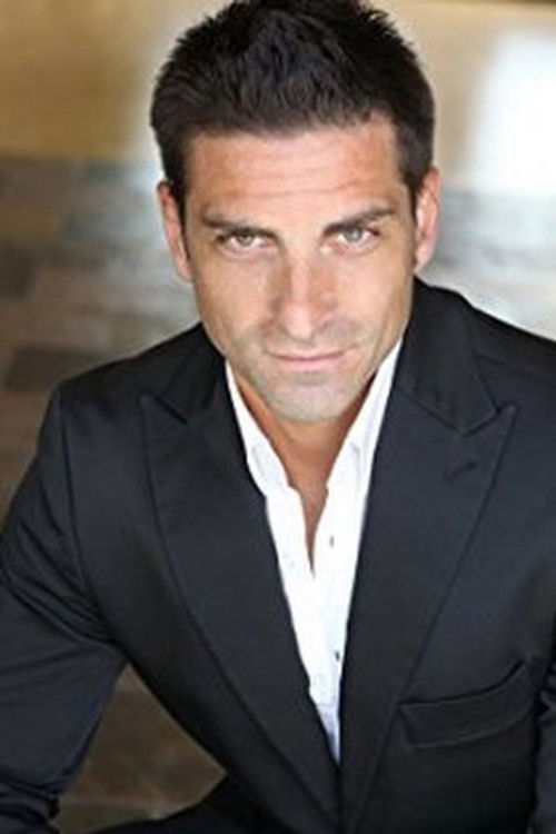 Alessandro Cuomo as Avvocato Lo Russo