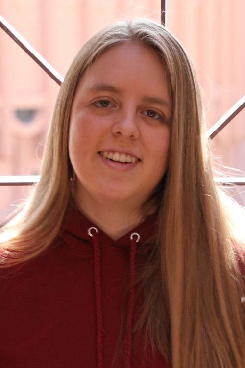 Alina Kurec as Stacy