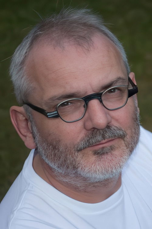 Bertrand Vivier as Voix Off