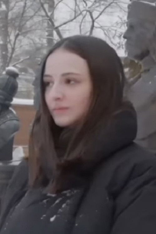 Lusya Shteyn as Self