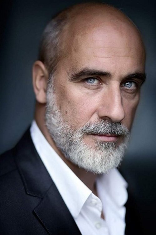 Pierre Azéma as The Mayor