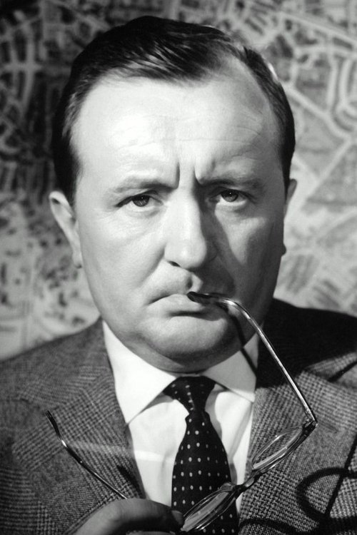 Siegfried Lowitz as Kammerherr Guldberg