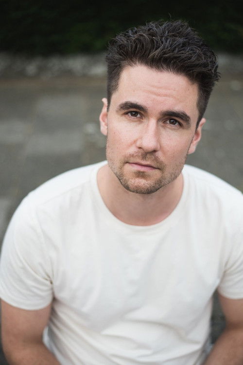 Timo Ottevanger as Manuel