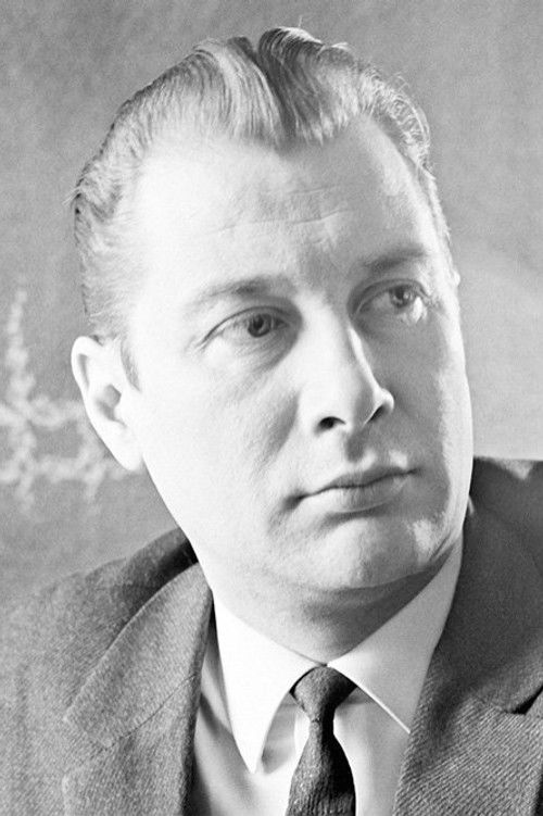 Andrey Eshpay as Андрей - музыкант