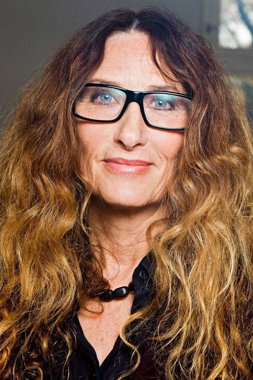 Vibeke Løkkeberg as Die Geheimnisvolle