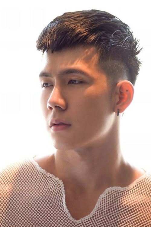 Xuân Hùng as Hiếu