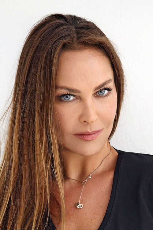 Hülya Avşar as Dilaşub