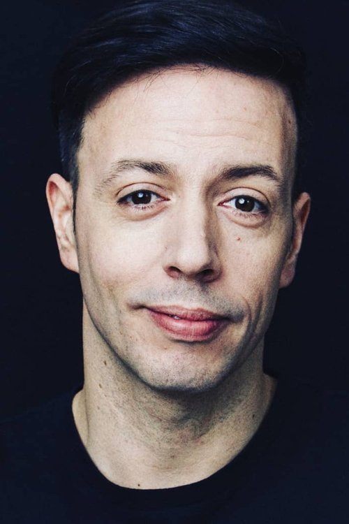 Roberto Peloni as Payamédico