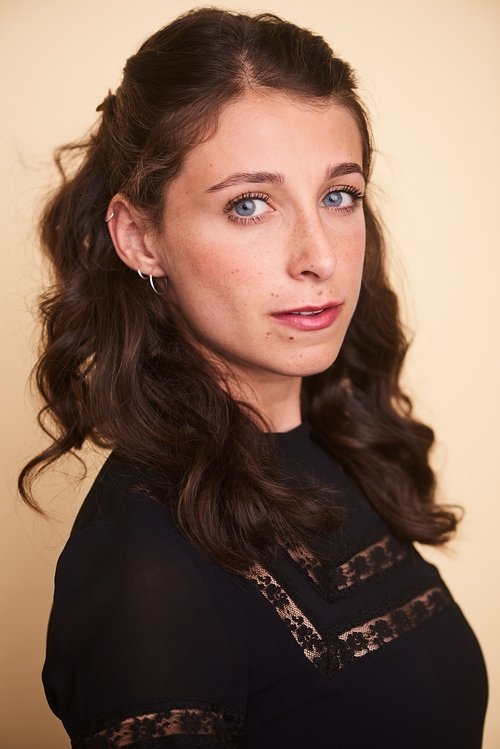 Jessie Gill as Sarah