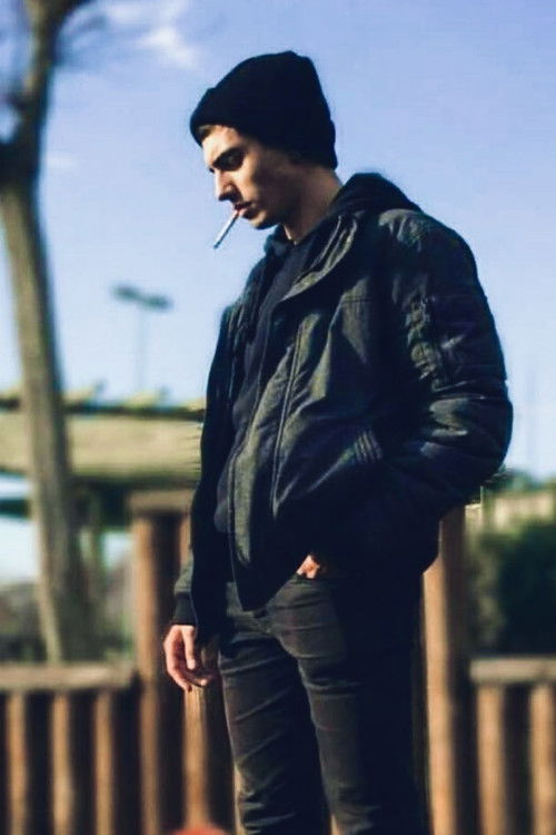 Gökay Kaan Çakmak as Alp Akay