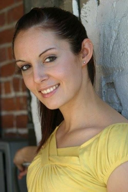 Deanna Grace Congo as Amy