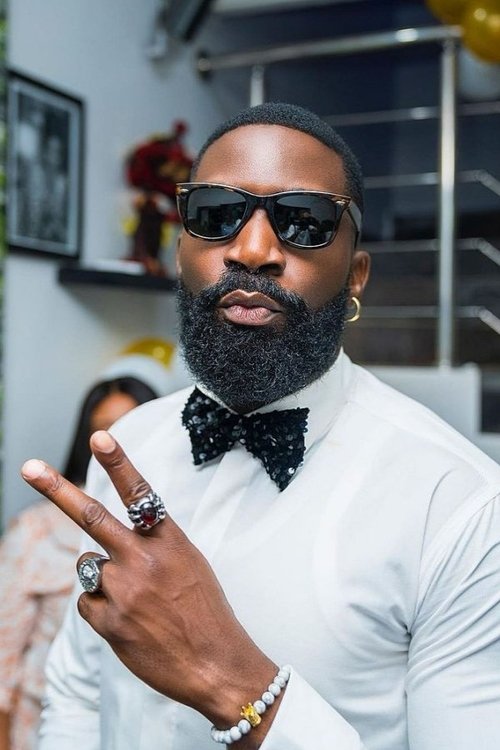 Eso Dike Okolocha as 