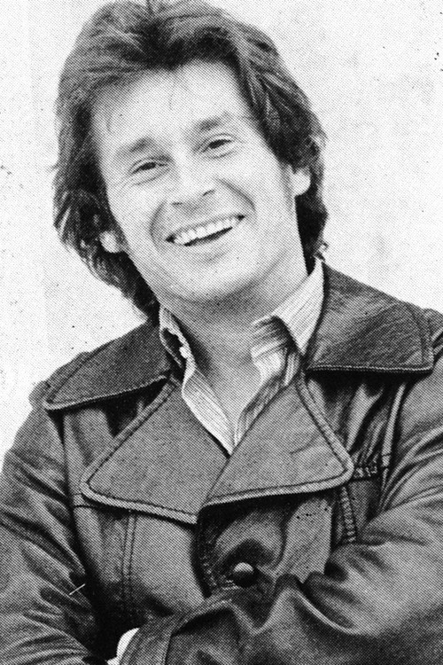 Renzo Martini as Notar