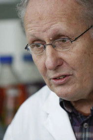 R.D. Reid as Calgary Cop