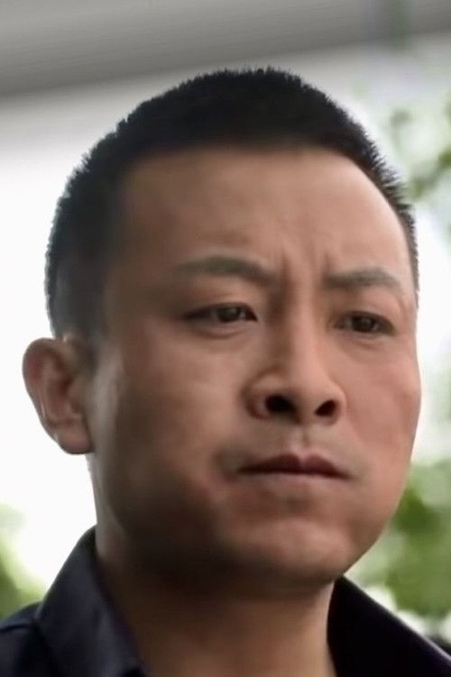 Gu Baofeng as Qing Shi