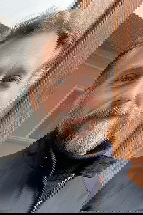 Erik Ahrnbom as Håkan