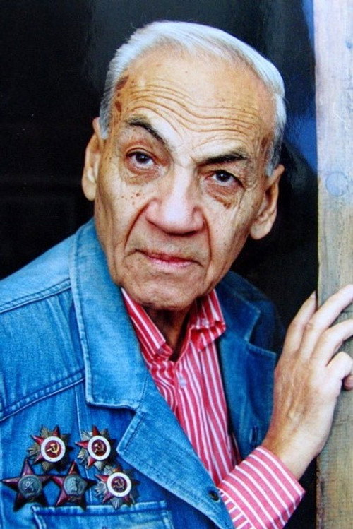 Georgi Ter-Ovanesov as клиент парикмахерской