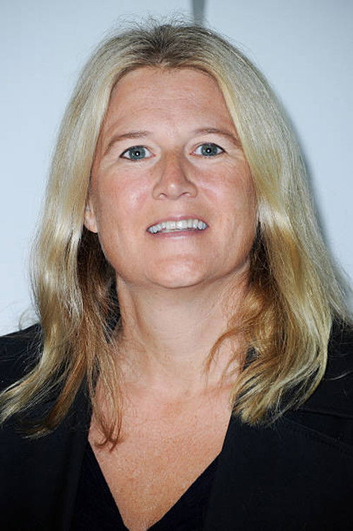 Nancy Hower as Rae Meeker