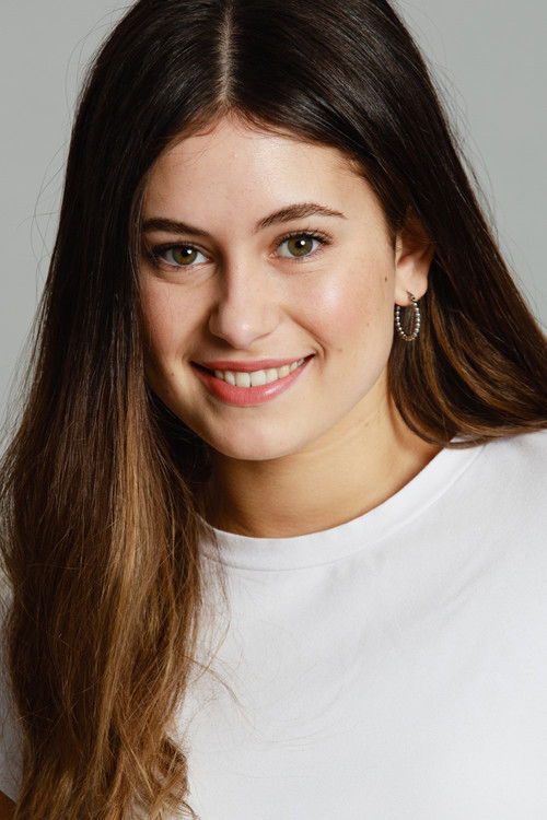 Lola Abraldes as Daisy