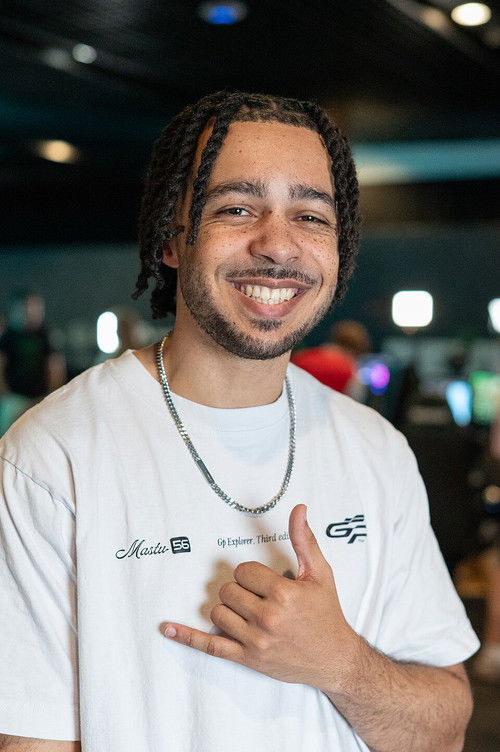 Théo Becker as Self - Mastu