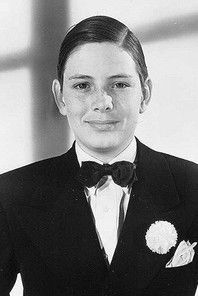 Roger Daniel as Midge