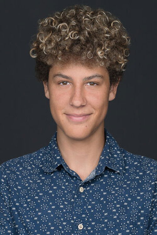 Cyris Laury-Schaefer as Ethan