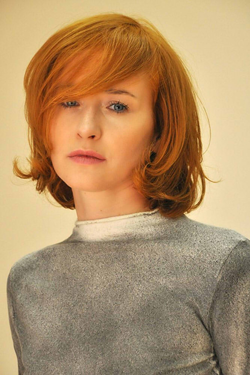 Rodica Lazăr as Iulia